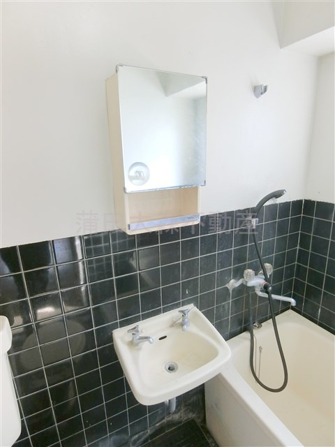 ルナハイツ蒲田の浴室