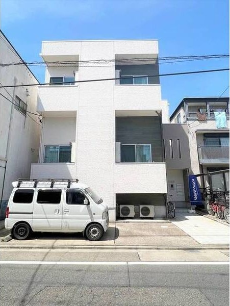 アルバーノ大江B棟の駐車場