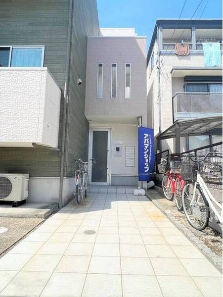 アルバーノ大江B棟のエントランス