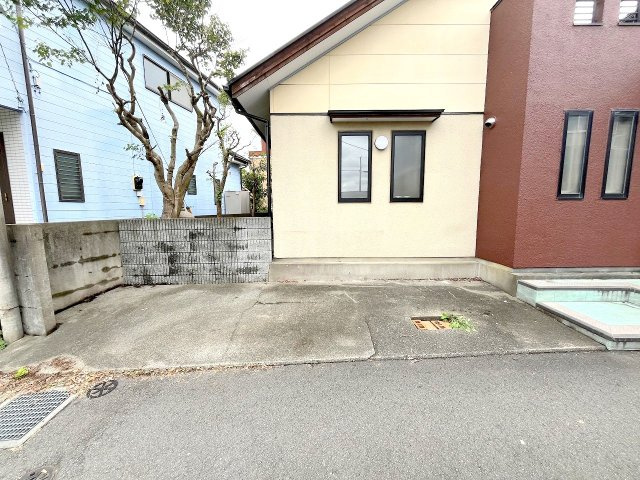 西多摩郡日の出町大字大久野の中古一戸建の駐車場