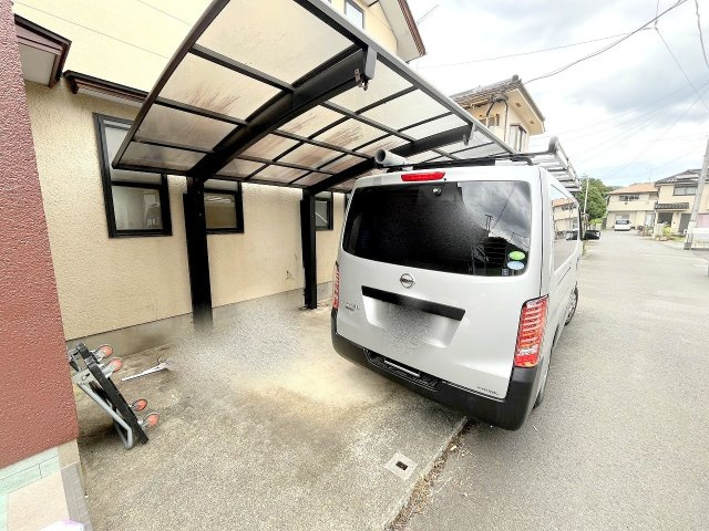 西多摩郡日の出町大字大久野の中古一戸建の駐車場