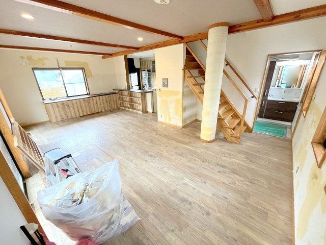 西多摩郡日の出町大字大久野の中古一戸建の居間・リビング