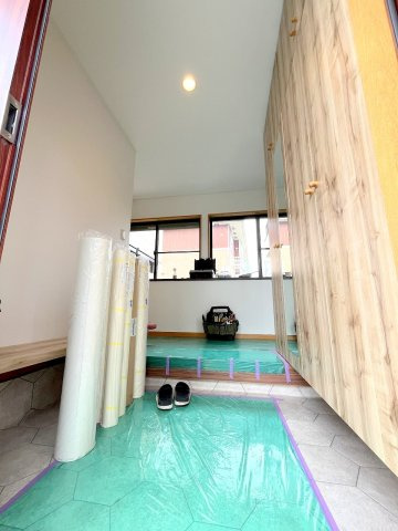 西多摩郡日の出町大字大久野の中古一戸建の玄関