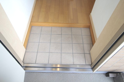 【玄関】 | レジデンスさむがわ | ※写真は別号室です