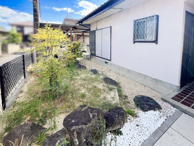 四日市市楠町本郷の庭