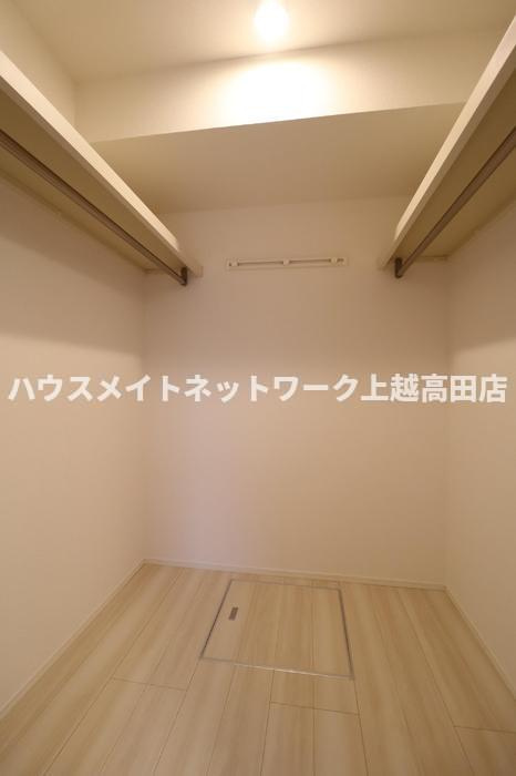 ル・シャンドールの収納|ウォークインクローゼット