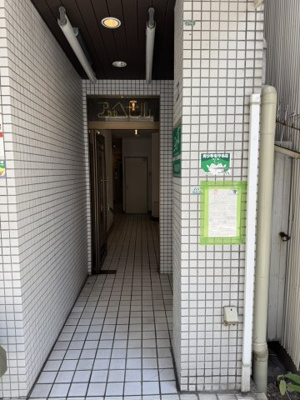 【エントランス】 | アカカベビル