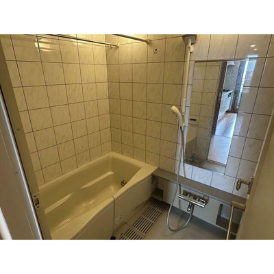 【浴室】 | 落合ハイム | 追い焚き機能、浴室乾燥機付きバス。