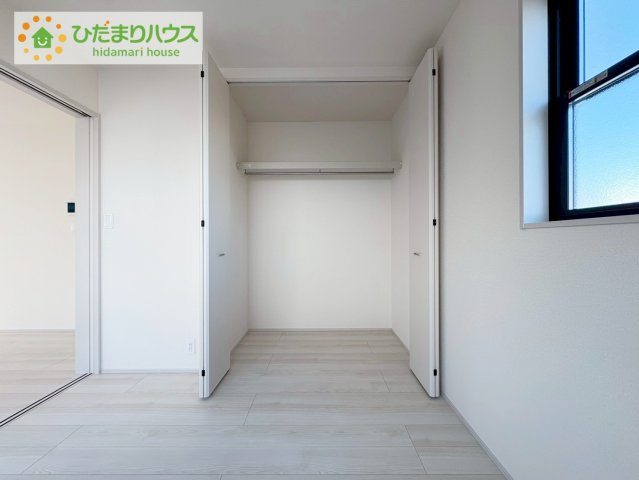 ひたちなか足崎19期　新築戸建　2号棟の収納|便利な廊下収納があるので掃除機や買いだめする洗面所用品はもちろん、箱買いしたペットボトルまでしまえます(^^)