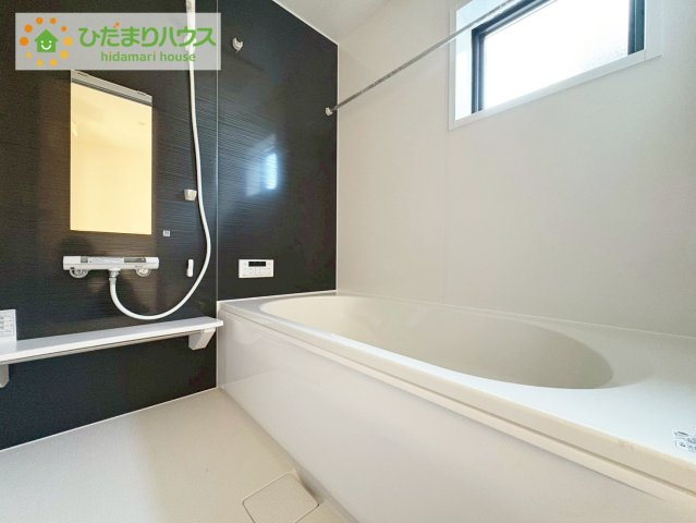 ひたちなか足崎19期　新築戸建　2号棟の浴室|清潔感のある浴室は自分一人のリラックス空間を演出してくれます。もちろんお子様と一緒でも十分な広さがあり快適です(^^♪