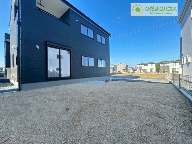 ひたちなか足崎19期　新築戸建　2号棟の庭|"日当たりの良い広い庭。友人や親せきが集まってＢＢＱをしたり、ペットと遊んだり。
一戸建てならではの楽しさが広がります(*^-^*)"