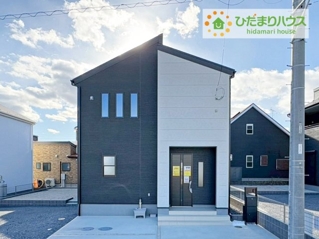 ひたちなか足崎19期　新築戸建　2号棟の外観|ショッピング施設が充実した利便性のよい立地です♪