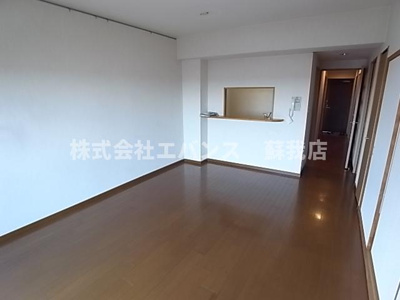 【居間・リビング】 | ユーフォニー市原 | ゆったりとした居間です
