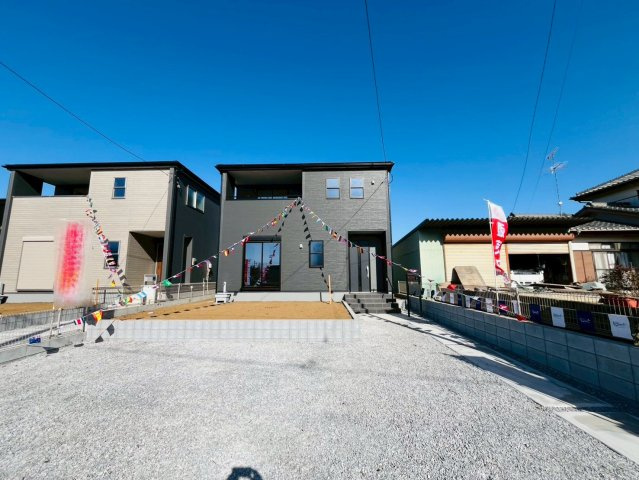 【Livele Garden】　結城郡八千代町東原　全3邸の前面道路含む現地写真|カースペース並列3台駐車可♪車の出し入れも楽々できます（＾＾）
2026年2月撮影