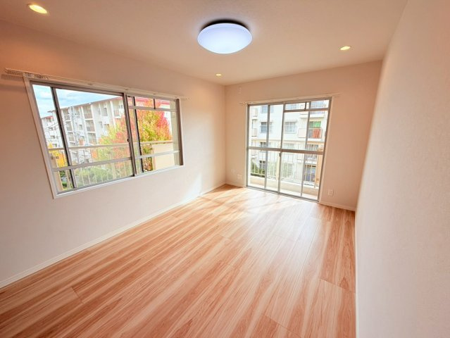 洛西境谷西第2住宅