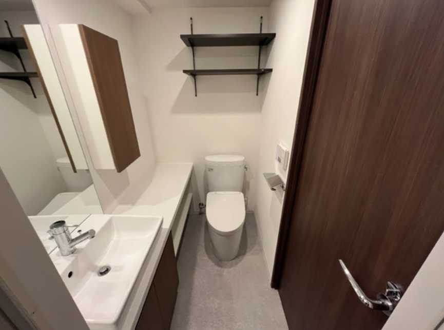 エトワール駒沢大学　南東向き　オートロック　常時ゴミ出し可のトイレ