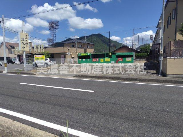 ６５７１１　岐阜市八代土地の外観
