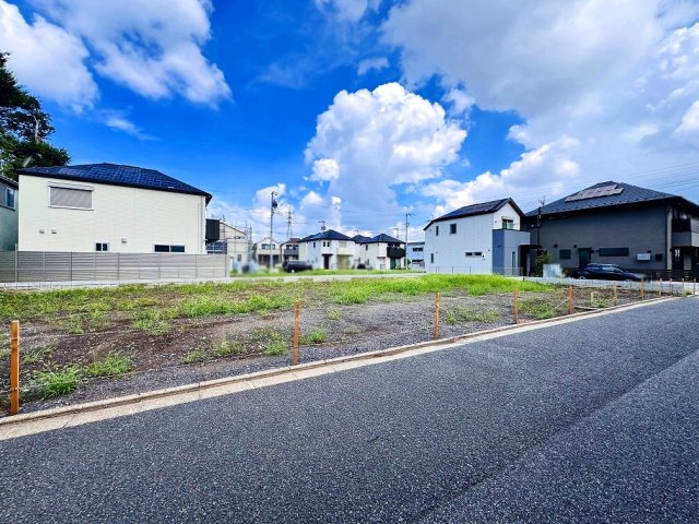 【外観】 | 練馬区高松6丁目　建築条件無売地　全5区画　（成増店） | 外観（2025年9月）撮影／自然に囲まれた閑静な住宅街の一角