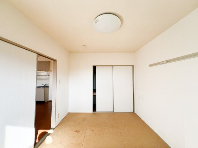 エスポアール翠 A棟の洋室