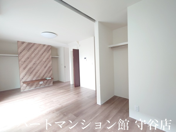 MAROON SQUARE（マルーン スクエア）の寝室