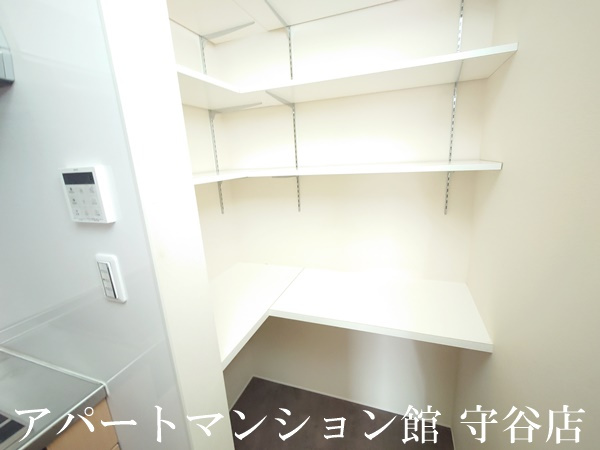 MAROON SQUARE（マルーン スクエア）の収納