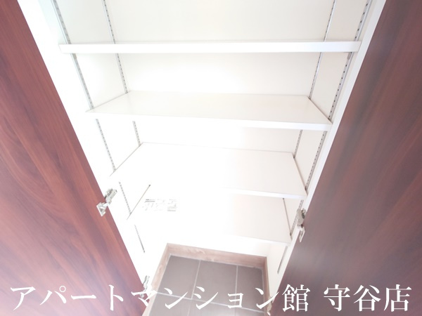 MAROON SQUARE（マルーン スクエア）の収納