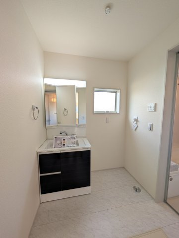 【独立洗面台】 | リーブルガーデン.S渋川市四つ角ー①