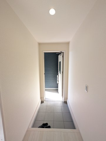 【玄関】 | リーブルガーデン.S渋川市四つ角ー①
