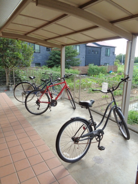 ソレイユ鵠沼のその他共用部分|屋根付き駐輪場