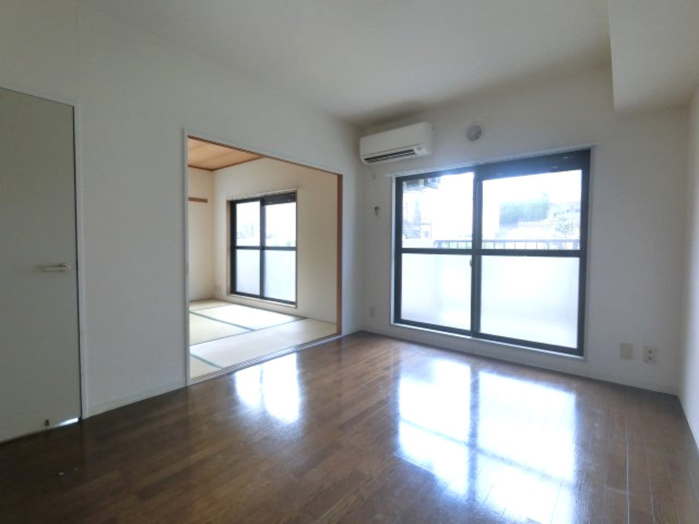 【居間・リビング】