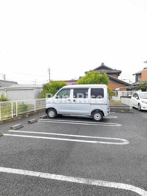 リバーサイド千秋の駐車場|駐車場