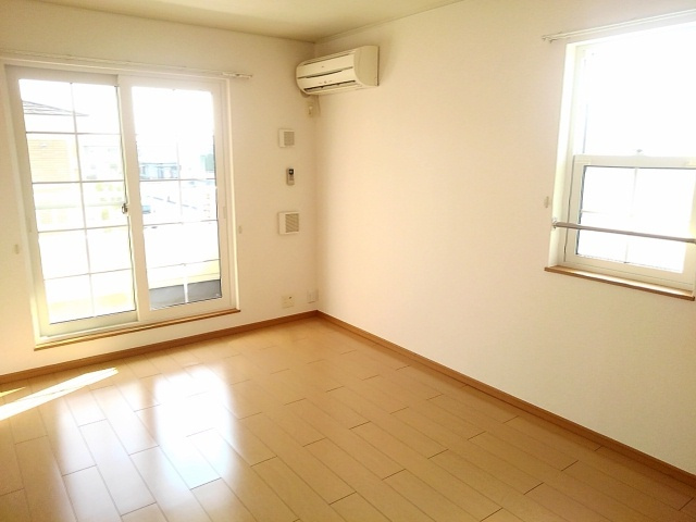 カレントヴィラＤの居間・リビング|居室・リビング