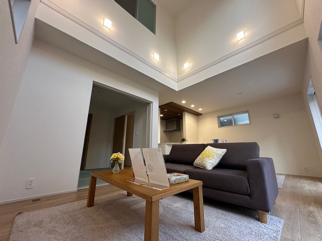 茅ヶ崎市浜須賀　新築戸建　全２棟の外観|9月18日撮影　建築中　現地外観