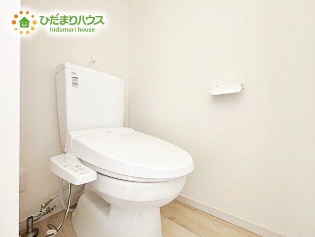 【トイレ】 | 笠間市南友部1期　新築戸建　2号棟 | 1・2階にトイレあり。階段を降りなくてもいいので、高齢者の方も優しい☆彡