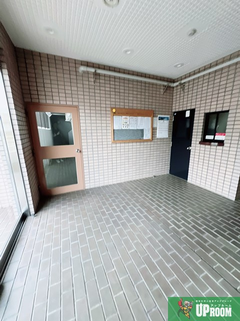 エスポア江南Ⅱのエントランス