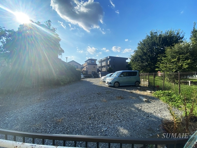 リリーズタウンの駐車場|近隣にも駐車場空きございます☆