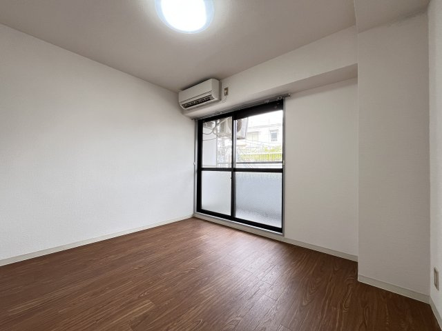 サンフラワー長居の洋室