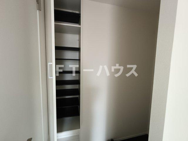 Crecia薬円台の収納