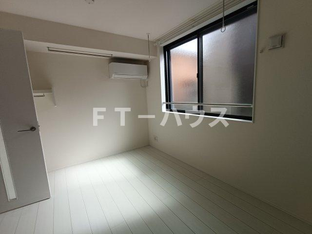 Crecia薬円台の居間・リビング