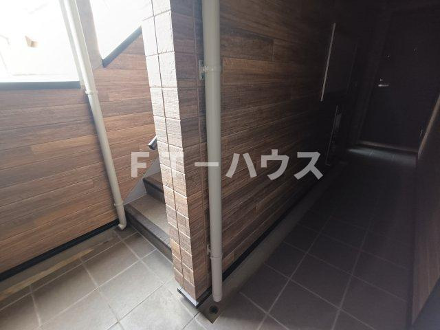 Crecia薬円台のロビー