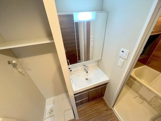 ゲートコート東三国の独立洗面台