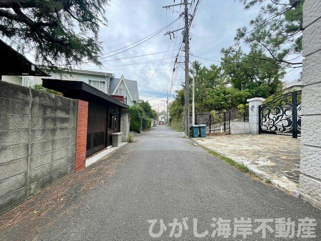 藤沢市鵠沼松が岡1丁目　中古戸建の前面道路含む現地写真|現地外観