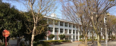 福生市立福生第一中学校まで828m