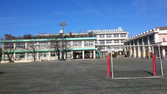 福生市立福生第二小学校まで479m