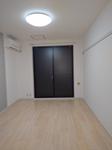 ボナール西宮の居間・リビング