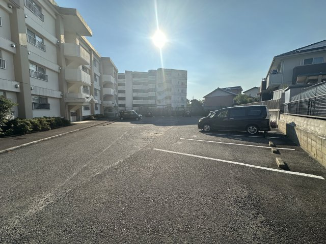 ハートピア22の駐車場