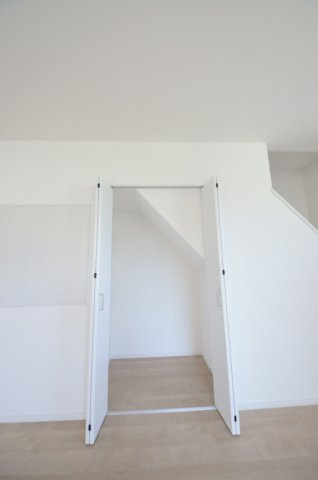 落合二丁目の収納|リビングにも収納スペースがあります