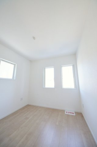 落合二丁目の洋室|全居室収納スペース有、お部屋が広く綺麗に使えます