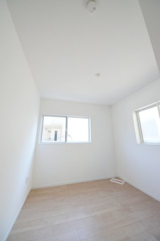 落合二丁目の洋室|全居室収納スペース有、お部屋が広く綺麗に使えます