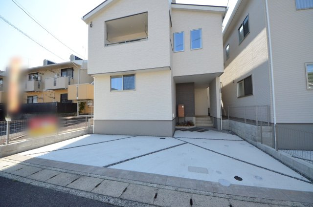 落合二丁目の駐車場|前面道路が広く駐車楽々です
駐車は2台可能です